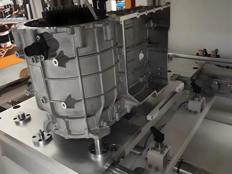 Heating and cooling furnace