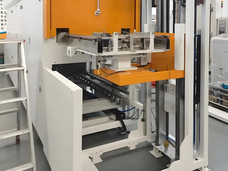 Heating and cooling furnace